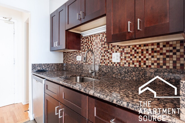 property at 3710 N Pine Grove Ave