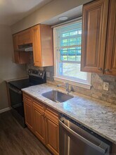 17 Old Farms Ln in New Milford, CT - Building Photo - Building Photo