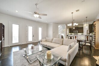 925 W 19th St in Houston, TX - Building Photo - Building Photo