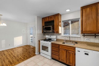 12006 Glenpark Dr in Maryland Heights, MO - Building Photo - Building Photo