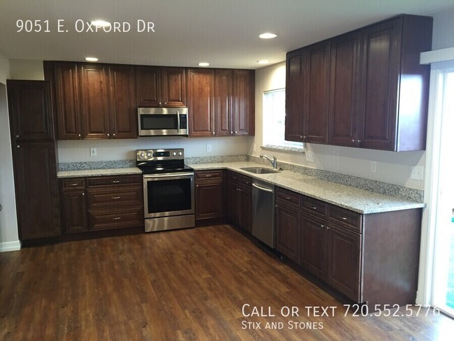 9051 E Oxford Dr in Denver, CO - Building Photo - Building Photo