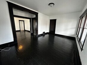 715 Spring St in Peoria, IL - Building Photo - Building Photo