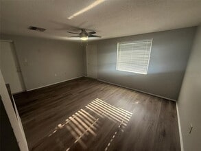 860 Michigan Ave in Englewood, FL - Building Photo - Building Photo