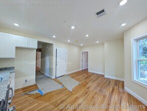 22 Holyoke Rd, Unit 2 in Somerville, MA - Building Photo - Building Photo