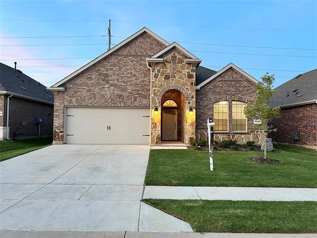 2926 Moccasin Ln in Aubrey, TX - Foto de edificio