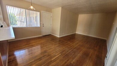 7013 Coldwater Canyon Ave, Unit 2 in Los Angeles, CA - Foto de edificio - Building Photo