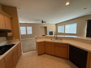 10185 Porto Moniz Way in Elk Grove, CA - Building Photo - Building Photo
