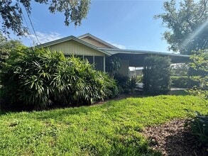 5466 Harvey Tew Rd in Plant City, FL - Building Photo - Building Photo