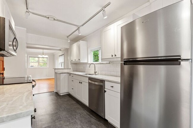 3215 SE 53rd Ave in Portland, OR - Building Photo - Building Photo