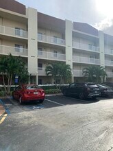 7678 Trent Dr in Tamarac, FL - Building Photo - Building Photo