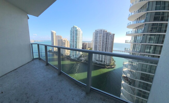 300 S Biscayne Blvd, Unit T-2506 in Miami, FL - Building Photo - Building Photo