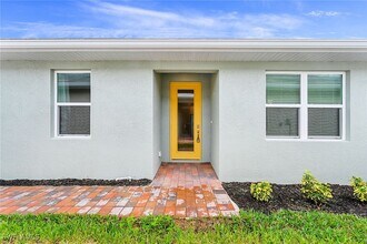 1057 Tranquil Brk Dr in Naples, FL - Building Photo - Building Photo