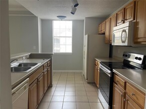 12208 Wild Iris Way in Orlando, FL - Building Photo - Building Photo