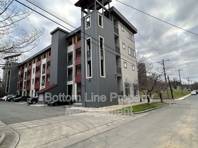 property at 514 W 10th St