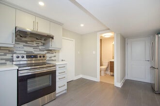 447 Cunningham Ave in Oshawa, ON - Building Photo - Building Photo