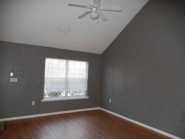 595 Fulton Rd in Tallahassee, FL - Building Photo - Building Photo