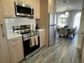 2968 SW 23rd Terrace in Miami, FL - Building Photo - Building Photo