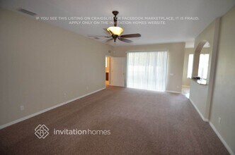 10874 Breaking Rocks Dr in Tampa, FL - Building Photo - Building Photo
