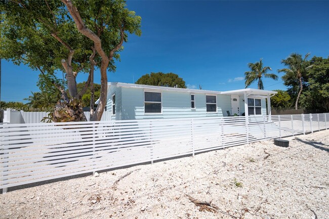 212 Buttonwood Ln in Tavernier, FL - Building Photo - Building Photo