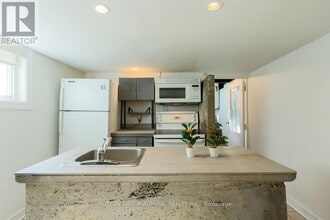 70 Carlaw Ave in Toronto, ON - Building Photo - Building Photo