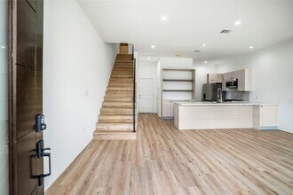 15000 S Richmond Ave in Houston, TX - Building Photo - Building Photo