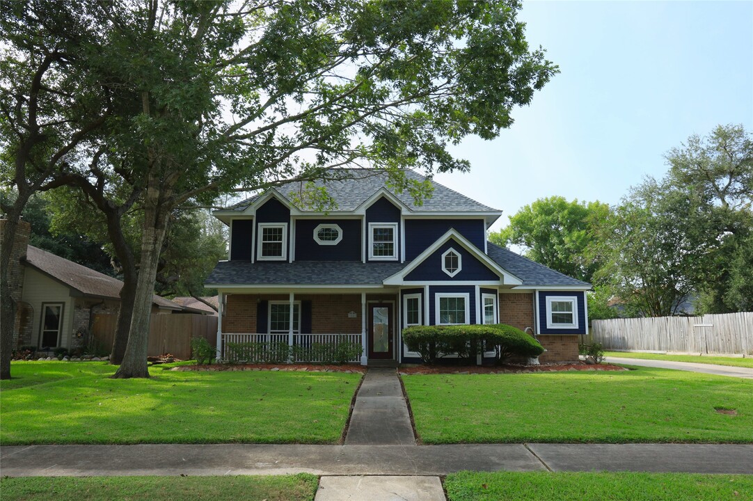 54 Staghorn Ct in Lake Jackson, TX - Building Photo