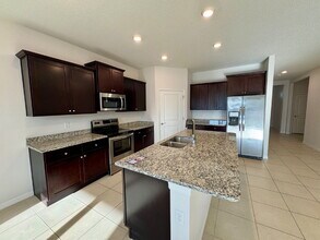 13227 Waterleaf Garden Cir in Riverview, FL - Building Photo - Building Photo