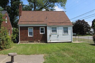 960 Arlington St in Inkster, MI - Building Photo - Building Photo