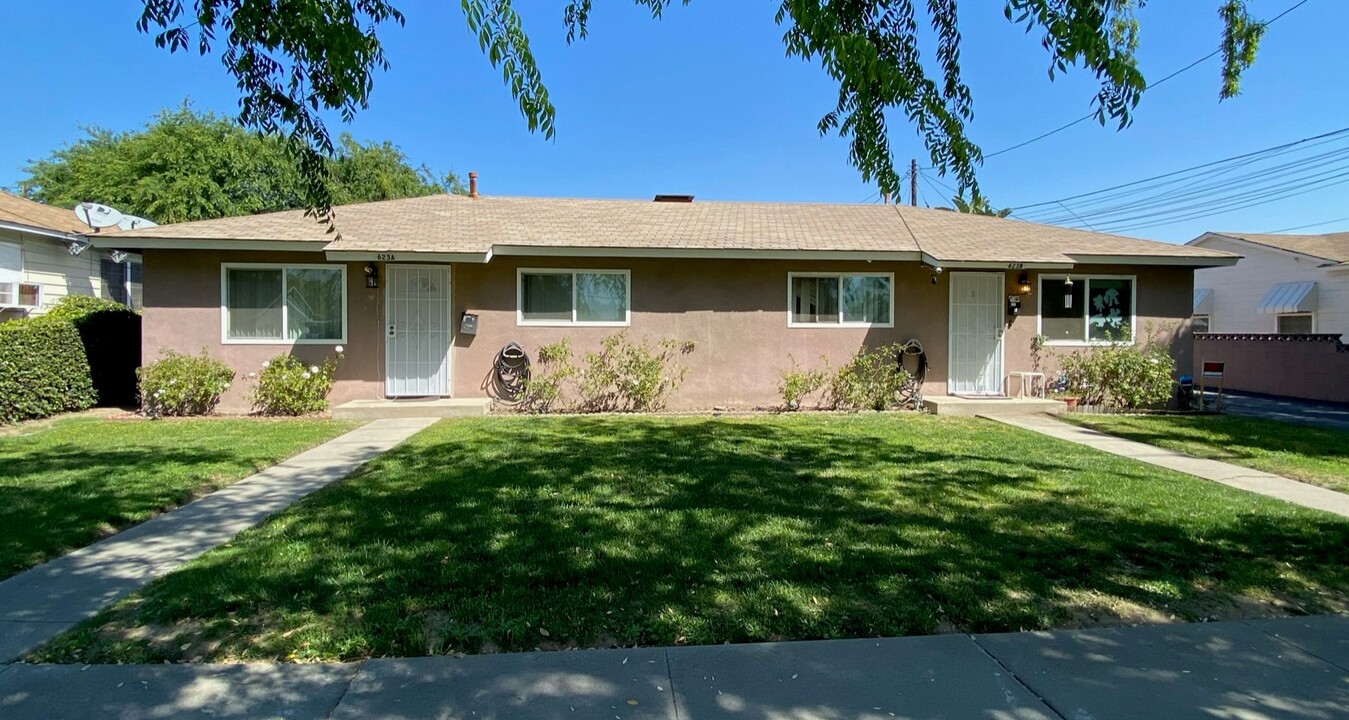 623-635 E 8th St in Upland, CA - Building Photo