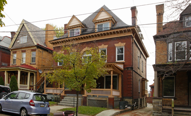 315 S Fairmount St in Pittsburgh, PA - Foto de edificio - Building Photo