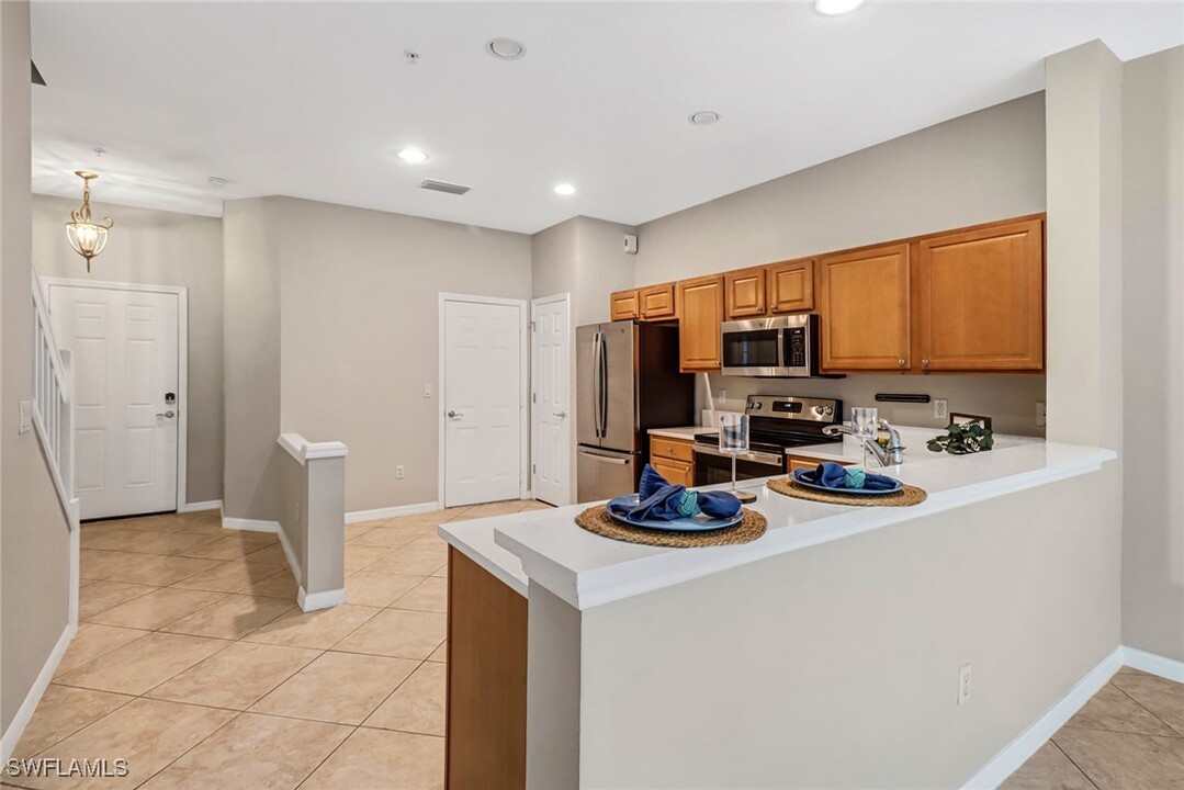 15625 Marcello Cir in Naples, FL - Building Photo