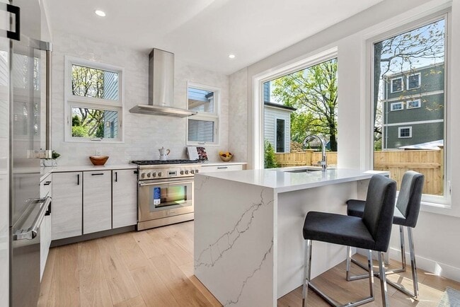 112 Hampshire St in Cambridge, MA - Building Photo - Building Photo