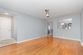 3517 W 76th St in Chicago, IL - Building Photo - Building Photo