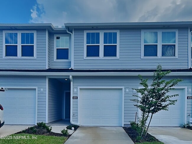 654 Holly Lks Dr