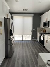 2746 Desert Zinnia Ln in Las Vegas, NV - Building Photo - Building Photo