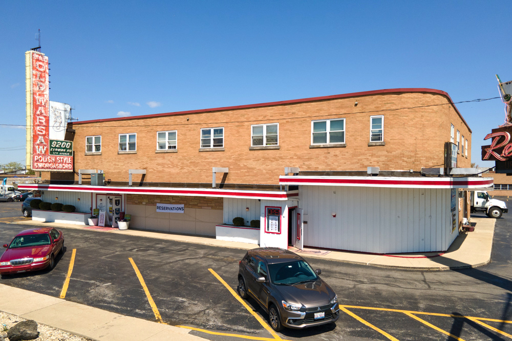 9200 W Cermak Rd in Broadview, IL - Building Photo