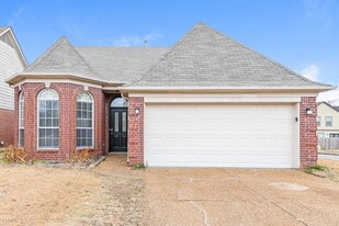 2752 Misty Valley Dr in Arlington, TN - Building Photo