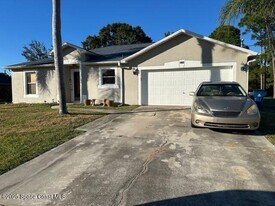 3171 Eldron Blvd SE in Palm Bay, FL - Building Photo