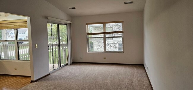 301 Village Creek Dr in Lake In The Hills, IL - Building Photo - Building Photo