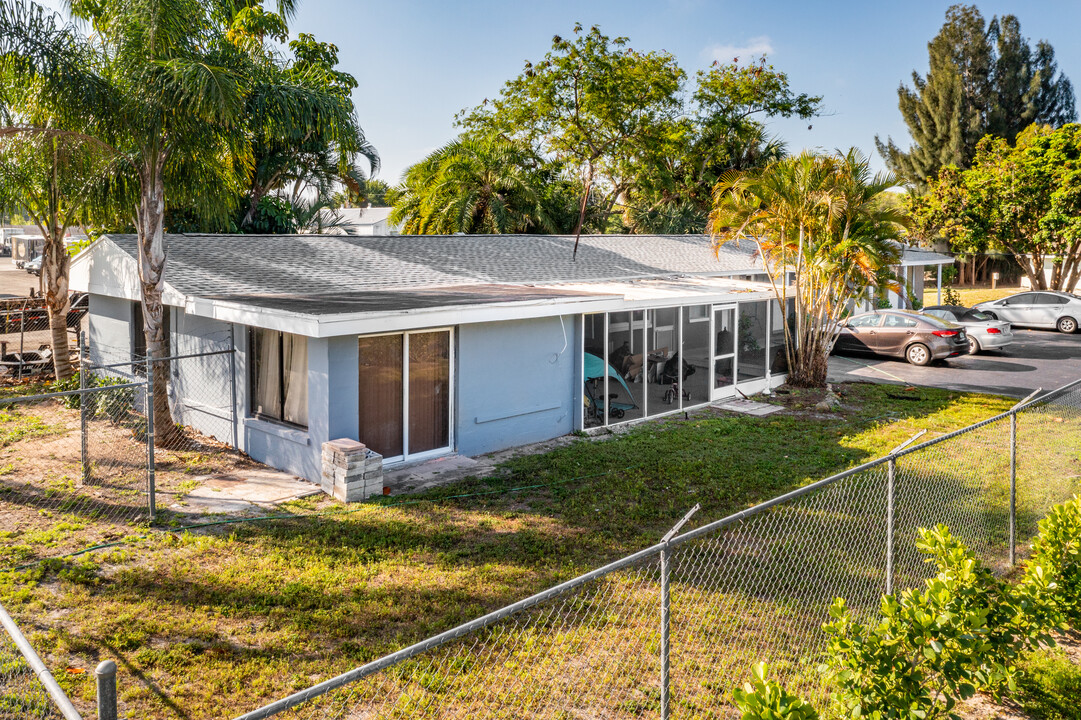 11109 Tamiami Trl in Punta Gorda, FL - Building Photo