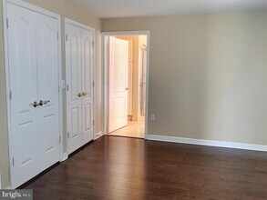 901 N Monroe St in Arlington, VA - Building Photo - Building Photo