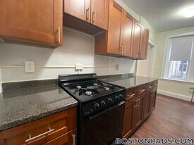1163 Boylston St, Unit 8 in Boston, MA - Building Photo