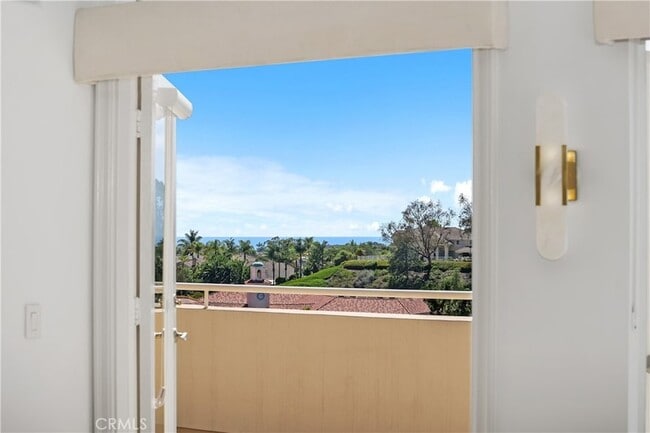 35 Costa Brava in Laguna Niguel, CA - Foto de edificio - Building Photo