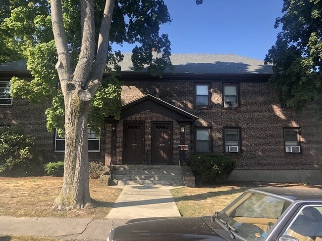 33 Weston Ave