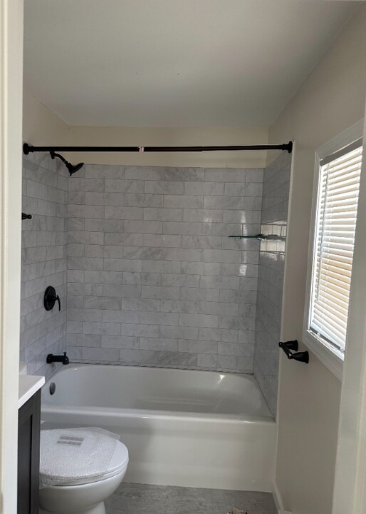 110 W Willow Dr in Roseland, IN - Building Photo