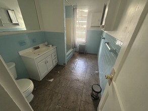929 Pleasant St in Worcester, MA - Building Photo - Building Photo