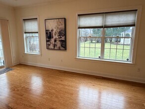 2000 Davenport Ave, Unit 2107 in Canton, MA - Foto de edificio - Building Photo