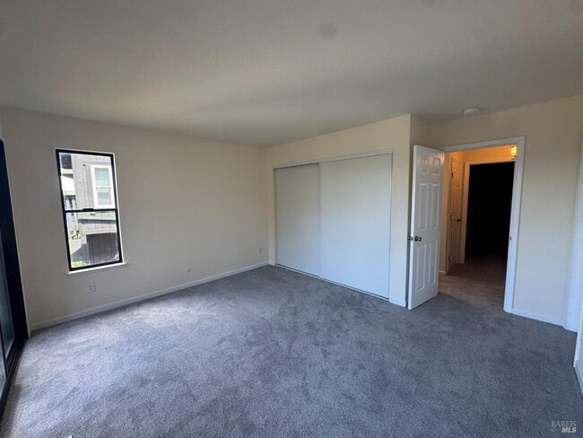 28 Arana Cir