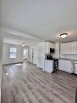 49 Brooks Ave, Unit 2 in Quincy, MA - Building Photo