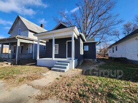 28 S 13th 1/2 St in Terre Haute, IN - Building Photo
